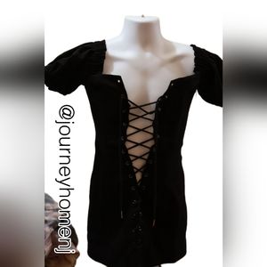 BNWT Stone Cold Fox Lace Up Dress Size 2, Black